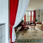 Luxury Suite In Cardiff City Centre + Secure Parking