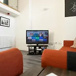 Stunning Mezzanine Apartment Near City Centre