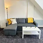 The Brook - Long Stay Offer - Sleeps 6 - Central House By Cto Serviced Apartments