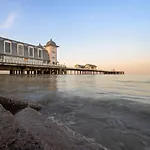 Stay In Cardiff Bay Mount Stuart Square Panoramic Bay Views
