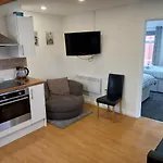 Apartment With Roof Terrace Close To City Centre