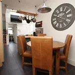 Melrose By Ty Sa - 4 Bedroom House In Cardiff