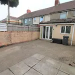 Large Modern House By Property Promise
