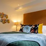 Beachcliff Hotel