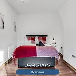 Cardiff - Quirky 1 Bedroom, Sleeps 3, Wi-Fi - Jrr Stays