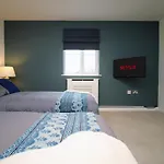 K Suites - City-Centre 4 Bed House - 2 Free Parking
