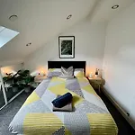 Spacious 1 Bed Apartment In The City Centre