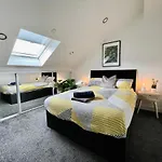 Spacious 1 Bed Apartment In The City Centre