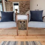 Cwtch, Cozy Studio, Private, Separate Entrance.