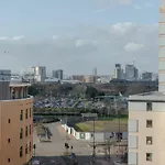 Water View Apartment- 2 Bed - Cardiff Bay - Free Parking!!