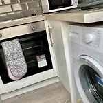 Cardiff City Centre Apartment- Penarth Road