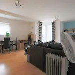 2 Bed Spacious Apartment In Cardiff Cc