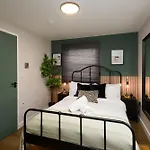 Gad Suite By Koya Homes - 2 Ensuite Bedroom Apartment, Cardiff City Centre, Free Parking