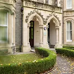 Saco Cardiff Cathedral Road