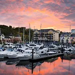 The Opal Suite - 2 Bedroom Apartment With Wifi And On-Street Parking - 10 Mins From Cardiff City Centre & Cardiff City Stadium