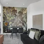 Stadium View Apartments #4 - Spacious & Modern 2 Bed Flat