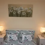 Modern Central Cardiff Apartment