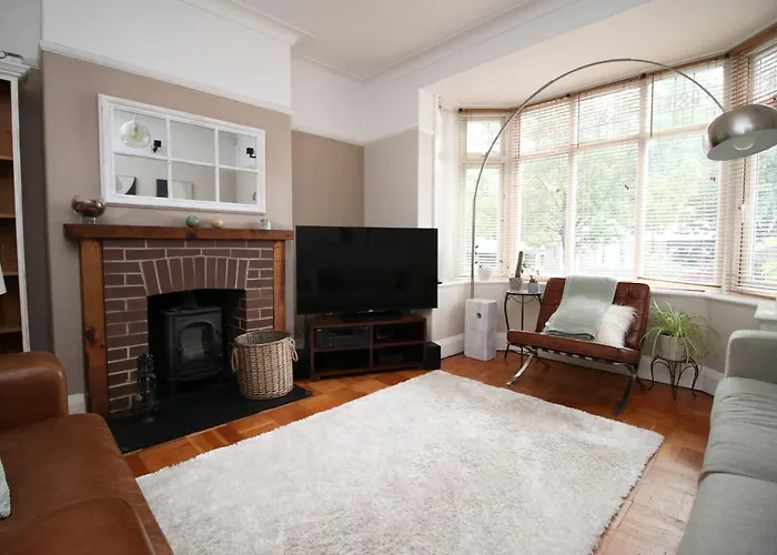 Melrose By Ty Sa - 4 Bedroom House In Cardiff
