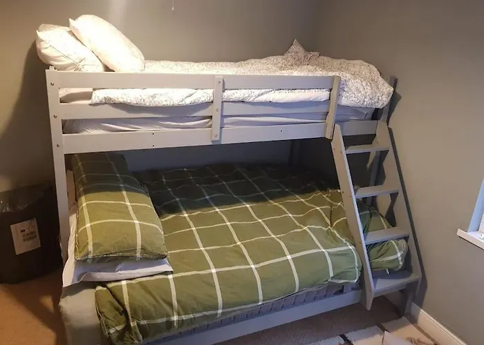 Just The Splott! Sleeps 6, 8 Mins To Stadium.