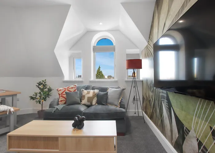 Stadium View Apartments #5 - Charming 2 Bed Flat With View