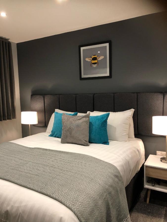 The Spires Serviced * Cardiff