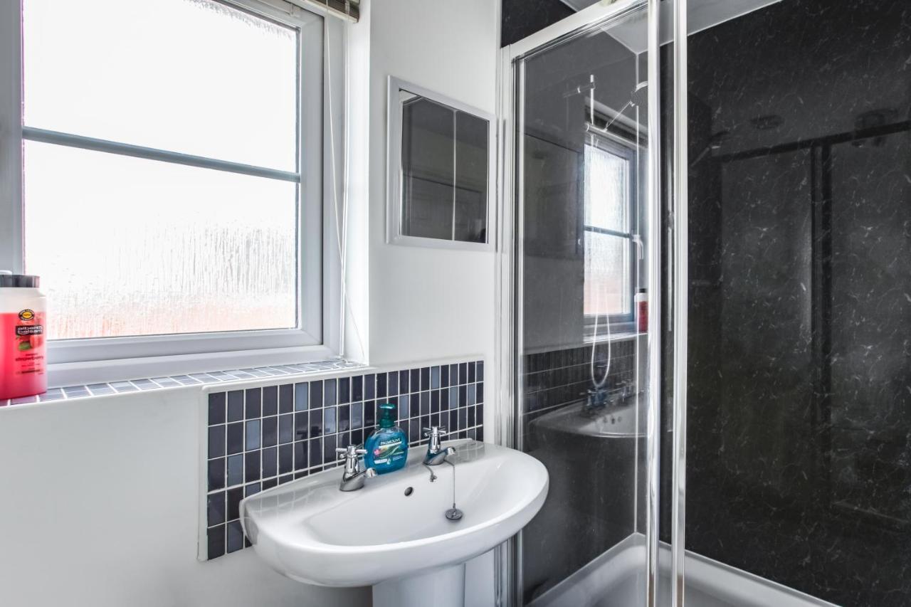 Watkins House By Cliftonvalley Holiday home Cardiff