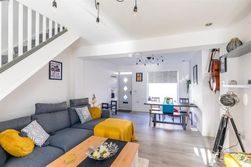 Holiday home The Hollywood - Beautiful 3 Bedroom House Cardiff