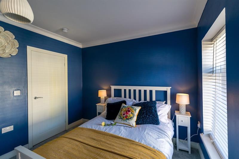 The Hollywood - Beautiful 3 Bedroom House Cardiff