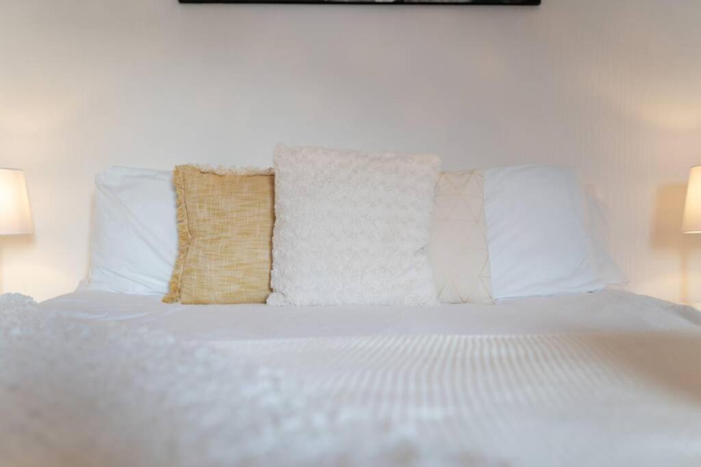 Phenix - Huge 3 Bed, Super Equipped Apartment. Apartment Cardiff