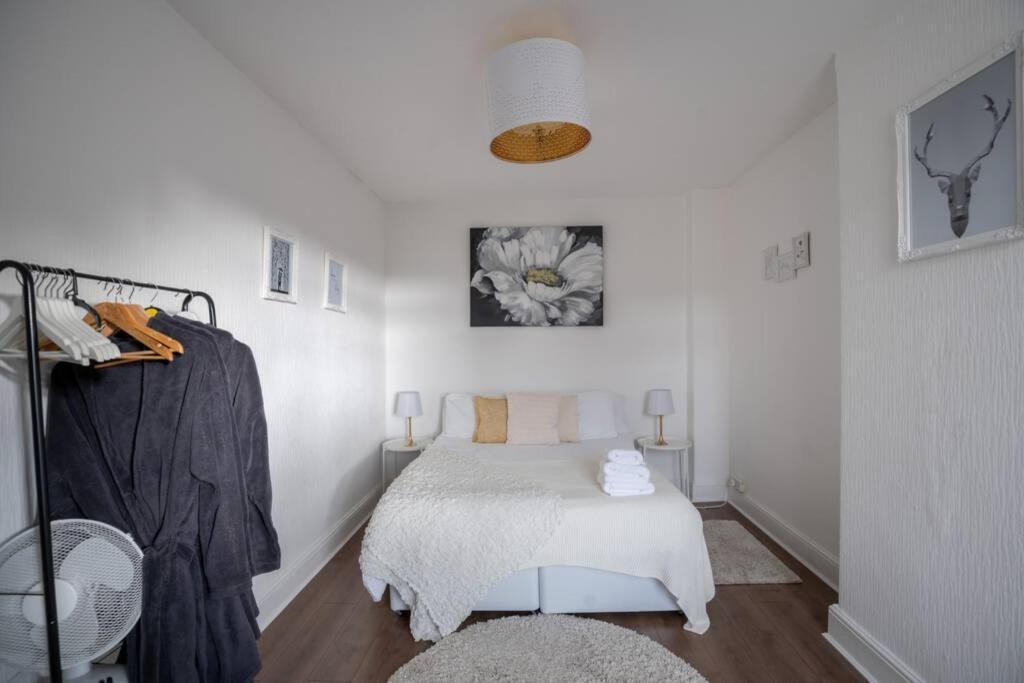 Phenix - Huge 3 Bed, Super Equipped Apartment. Apartment *