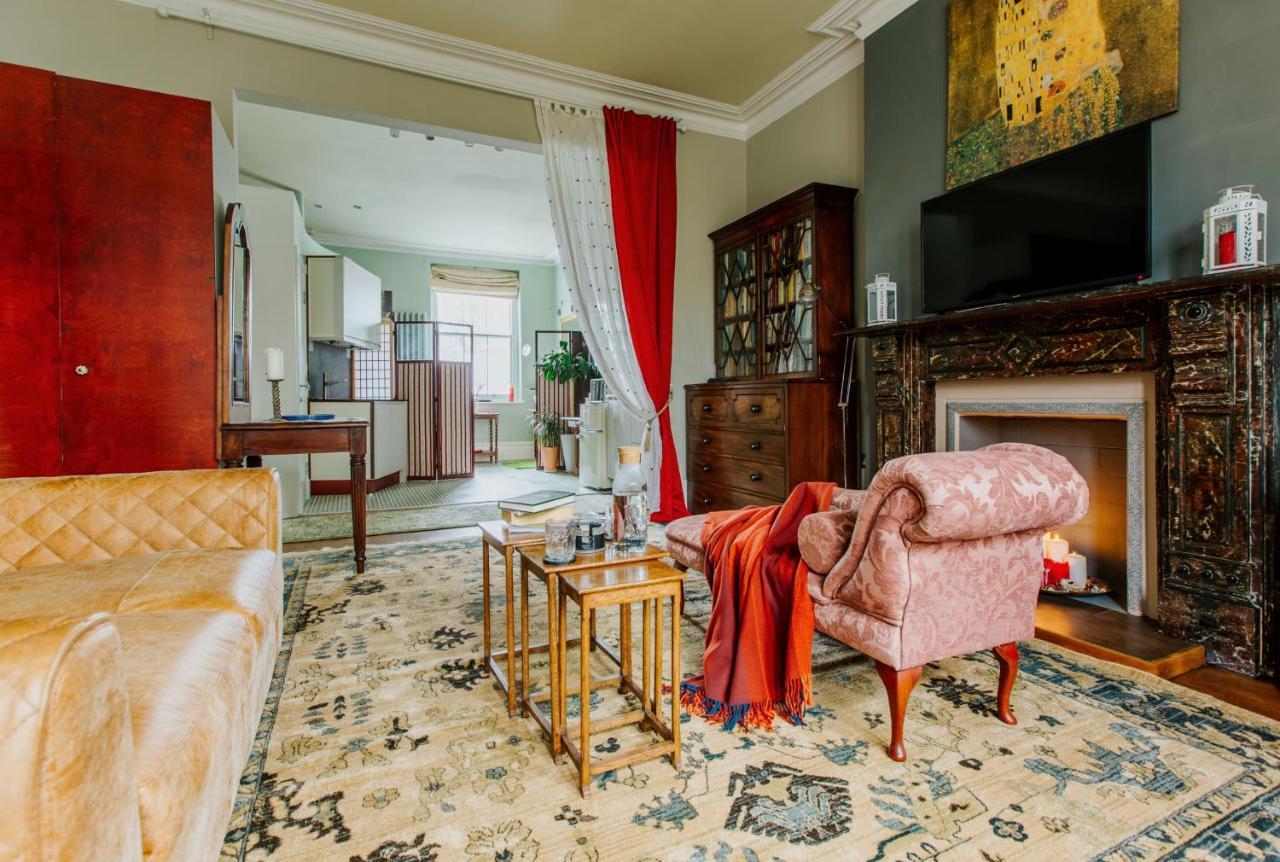 Luxury In Centre + Secure Parking Apartment Cardiff