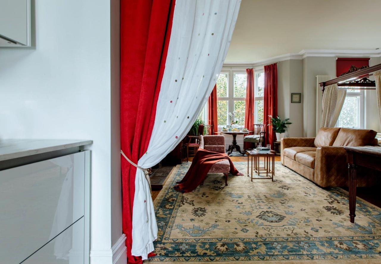Luxury In Centre + Secure Parking Apartment Cardiff