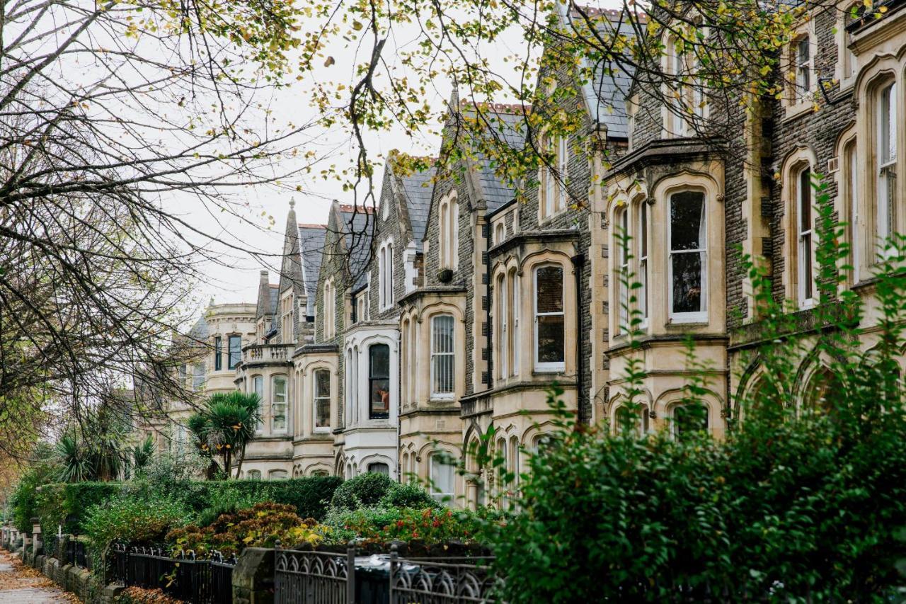 Luxury In Centre + Secure Parking Cardiff