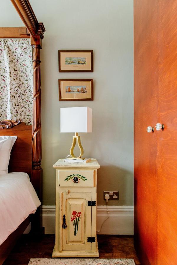 Luxury In Centre + Secure Parking Apartment