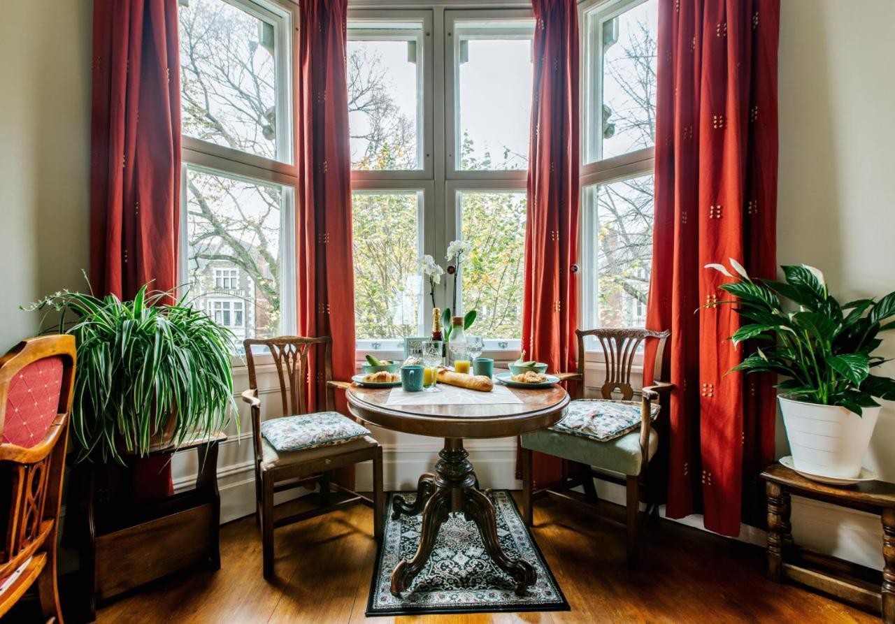 Luxury In Centre + Secure Parking Apartment