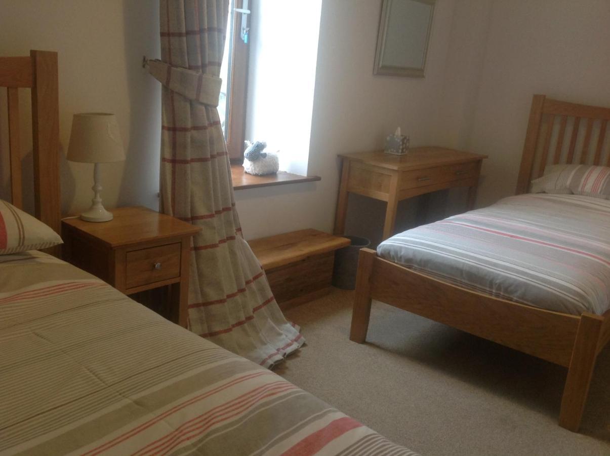 Beautiful Dog Freindly Cottage Near Cowbridge Barry & Cardiff *