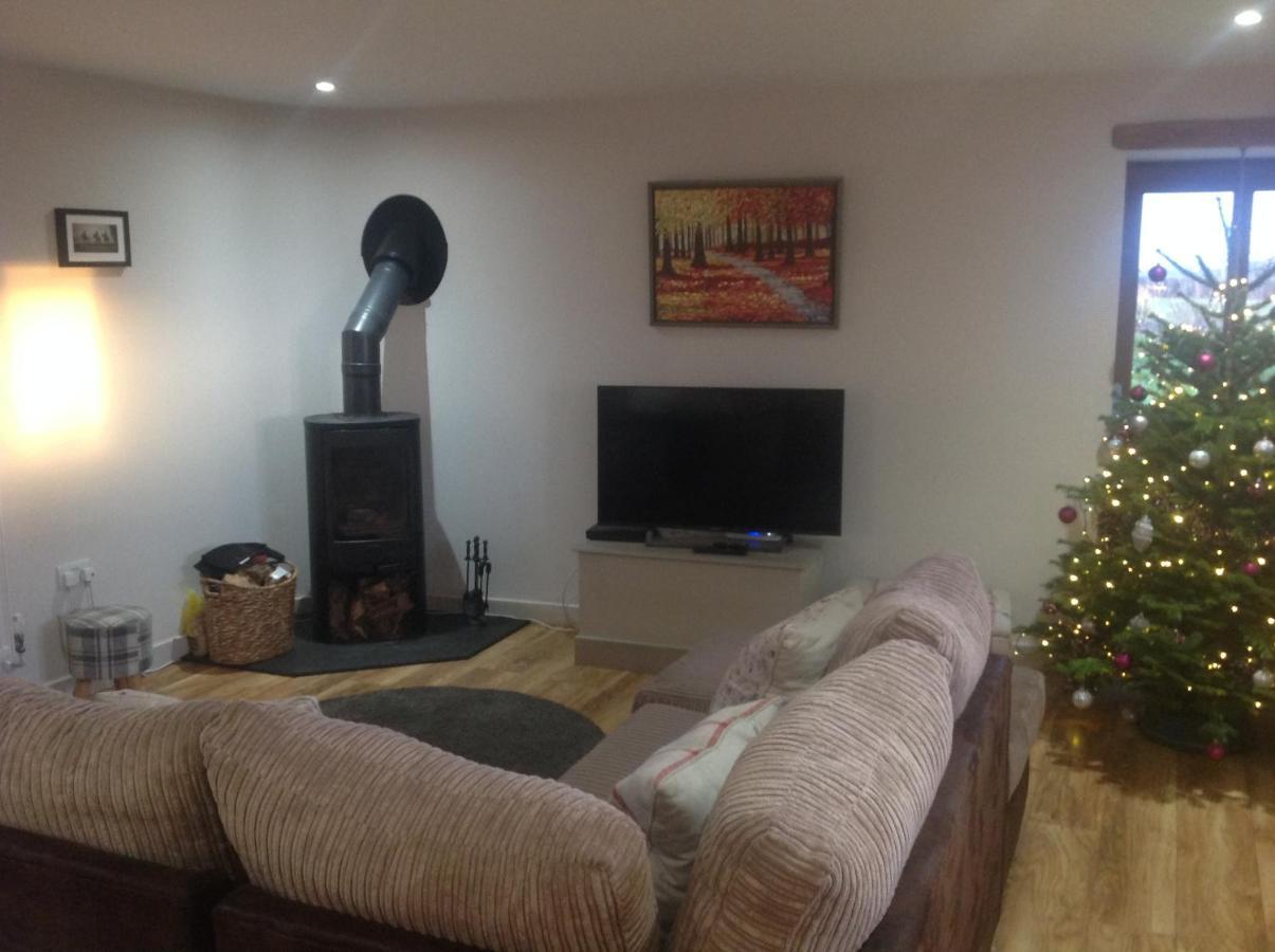 Beautiful Dog Freindly Cottage Near Cowbridge Barry & Cardiff *