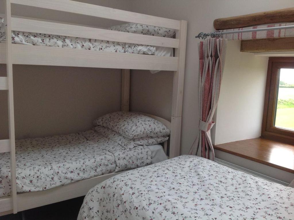 Beautiful Dog Freindly Cottage Near Cowbridge Barry & Cardiff Holiday home