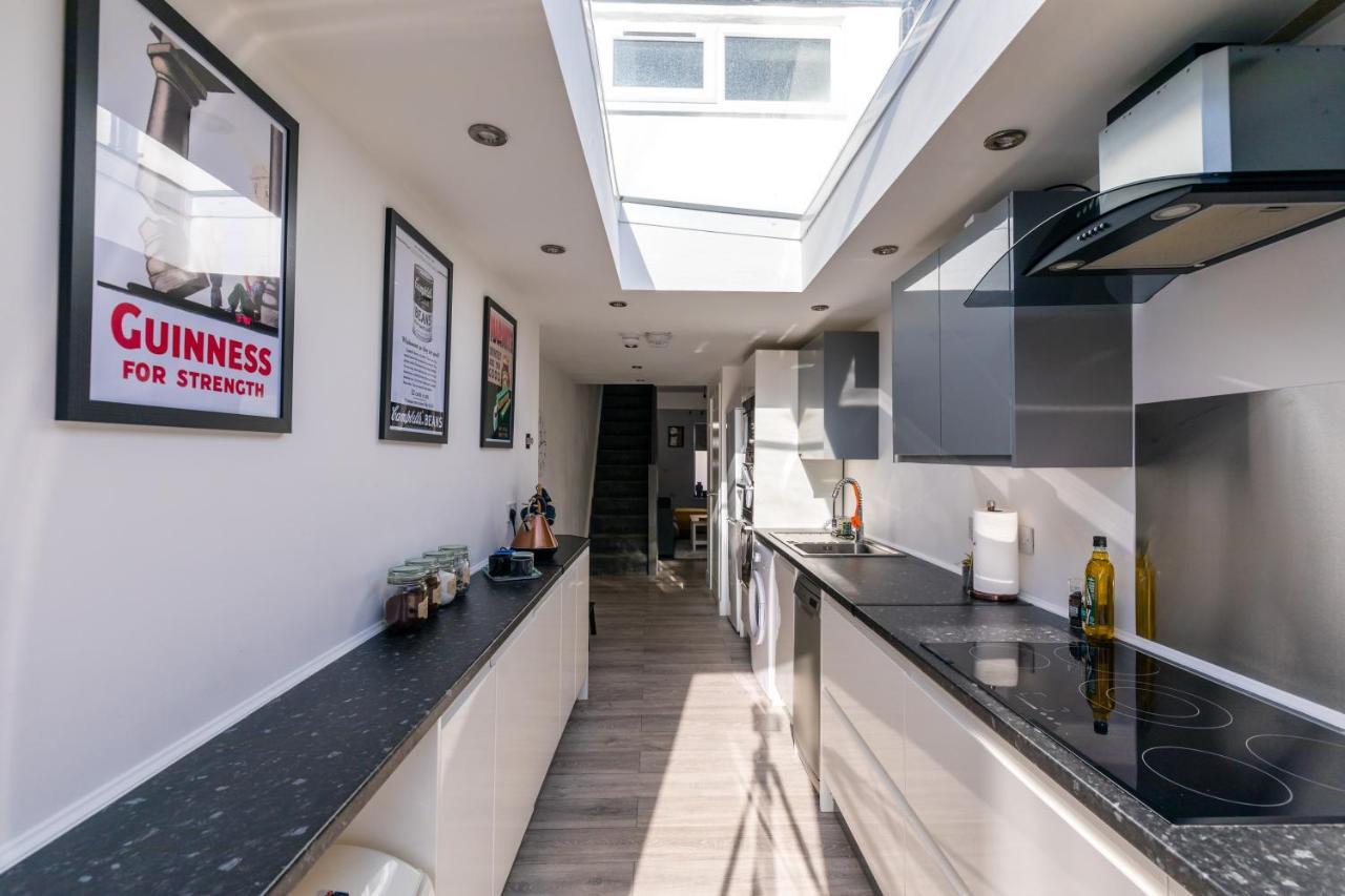 Holiday home The Hollywood - Beautiful 3 Bedroom House *