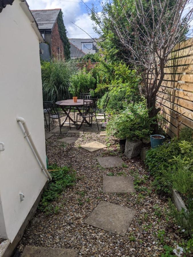 House For Families Or Groups Near Centre Cardiff