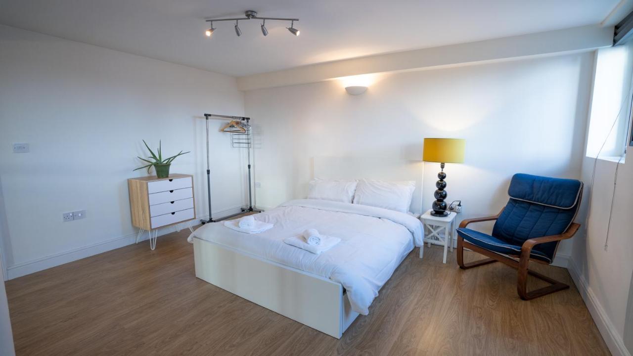 Stunning Mezzanine Near Centre * Cardiff