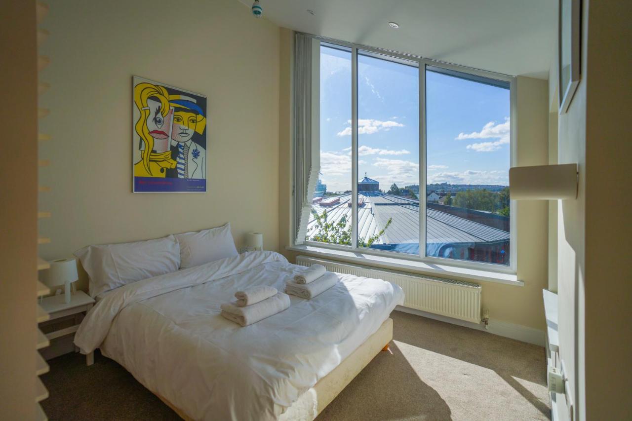 Holiday home Royal Stuart Lane - Townhouse By The Bay With Parking *
