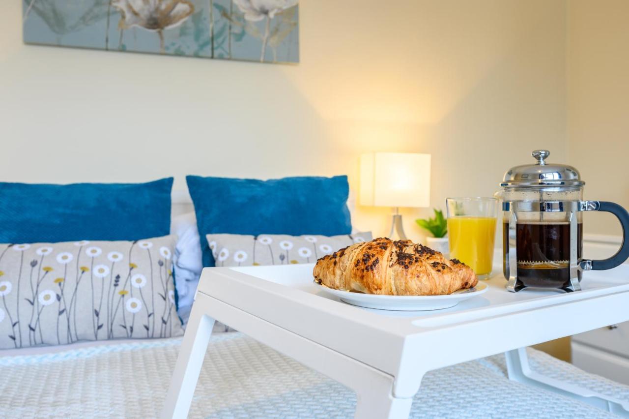 Cathays Heights, By Ty Sa - A Stylish Spacious 2 Bed Apartment. Convenient For City Centre & Hospital. Apartment *