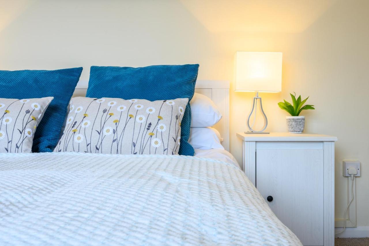 Cathays Heights, By Ty Sa - A Stylish Spacious 2 Bed Apartment. Convenient For City Centre & Hospital. * Cardiff