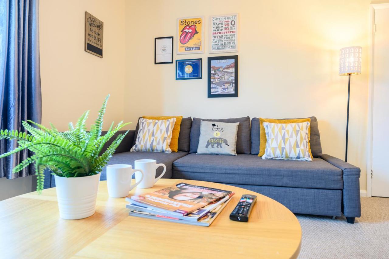 Apartment Cathays Heights, By Ty Sa - A Stylish Spacious 2 Bed Apartment. Convenient For City Centre & Hospital.