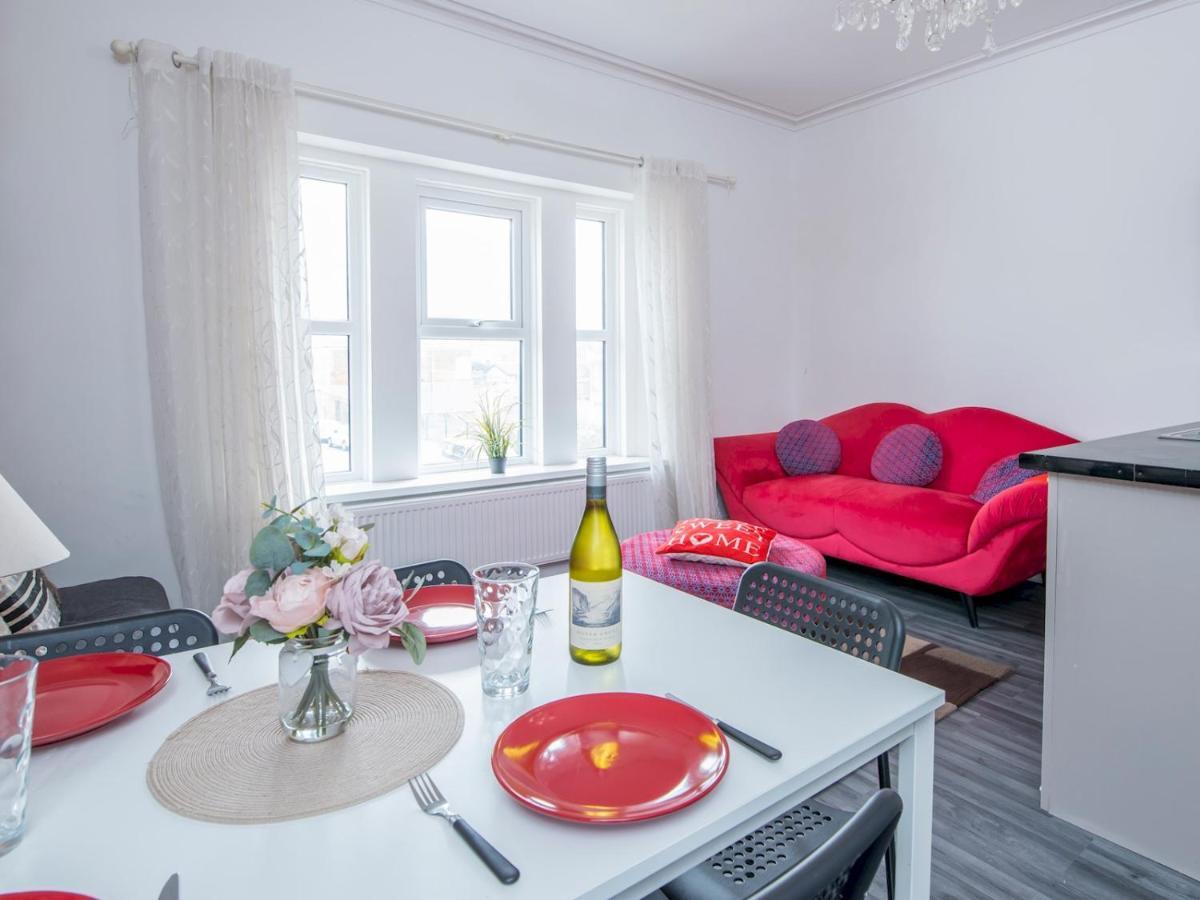 Apartment Pass The Keys Spacious 3 Bedroom In Trendy Canton! Cardiff
