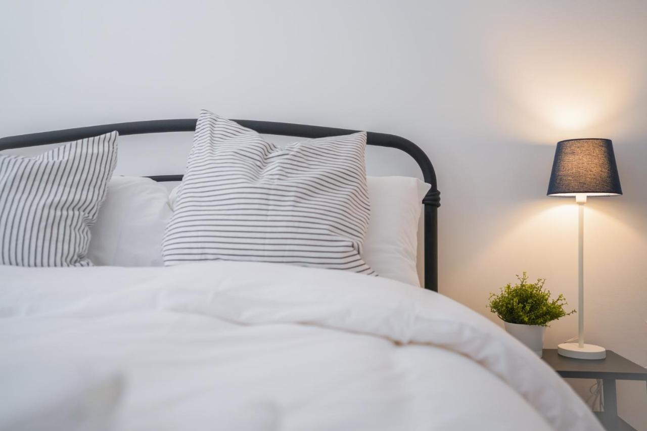 Apartment Stylish With Private Parking Cardiff