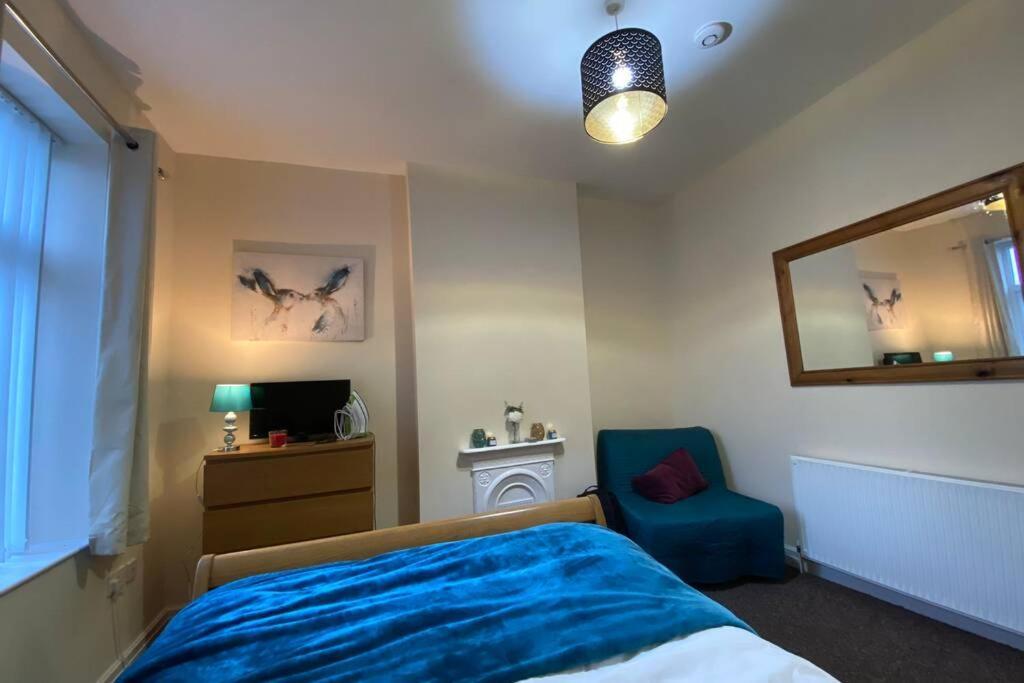 By Lushlets - Centre Hot Tub Pool Table - Great For Hens Stags & Rugby Groups! Holiday home Cardiff