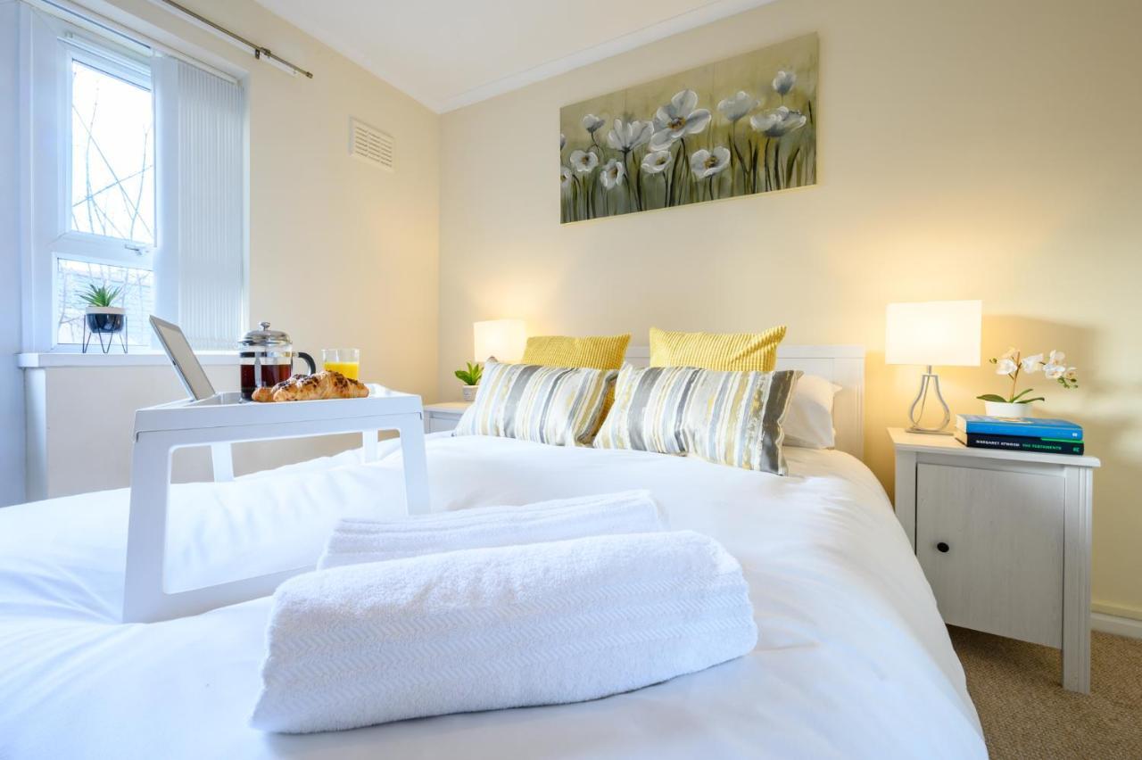 Apartment Cathays Heights, By Ty Sa - A Stylish Spacious 2 Bed Apartment. Convenient For City Centre & Hospital.