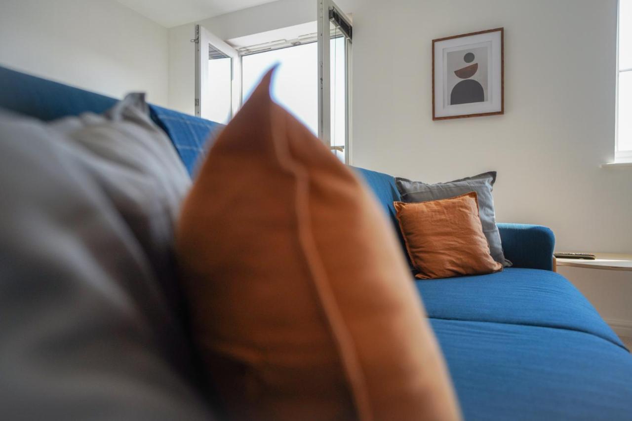 Apartment Stylish With Private Parking Cardiff
